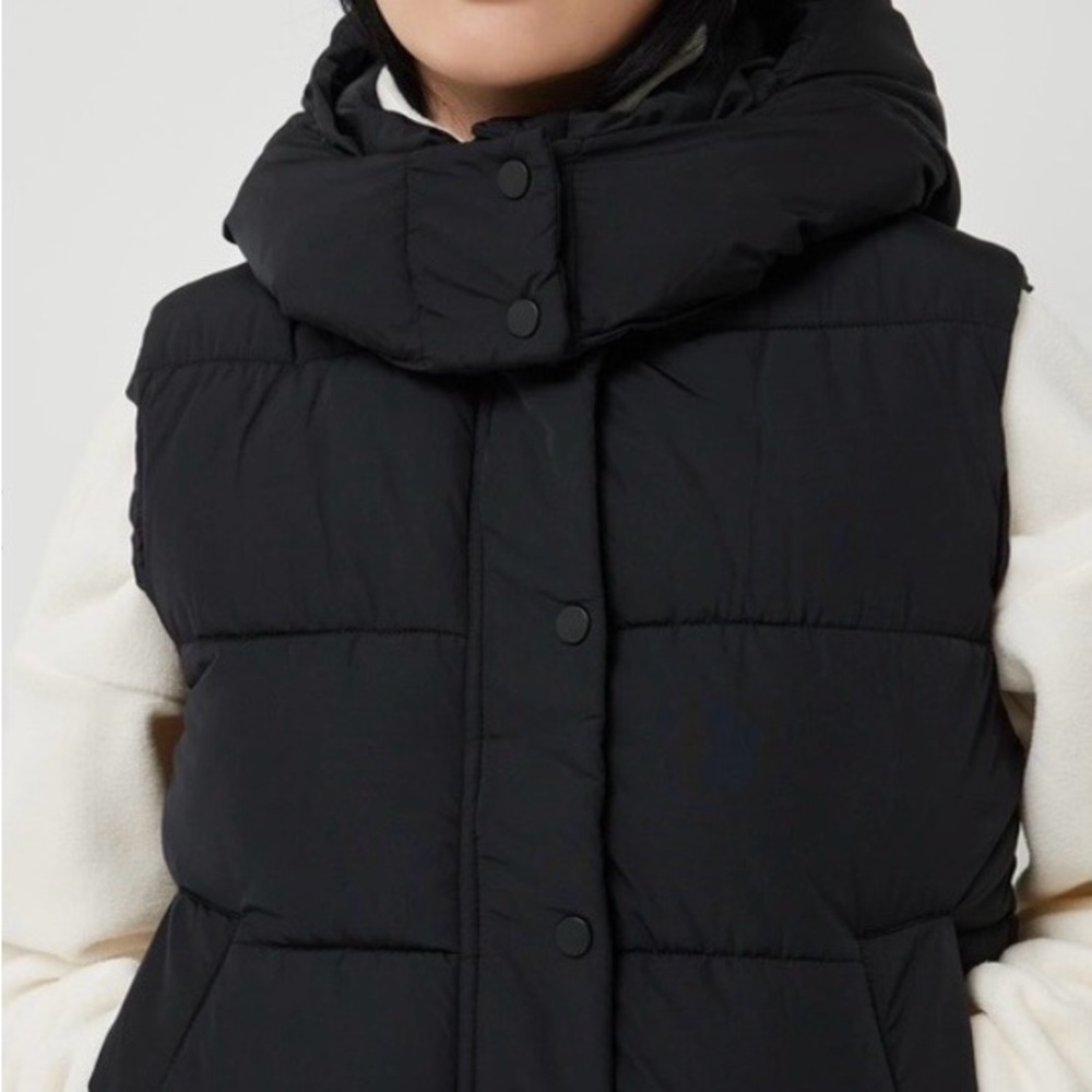 HALARA Cropped Down Filled Removable Hood Black Puffer Vest Size XL NWOT